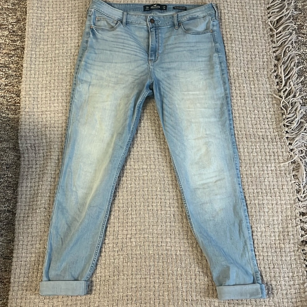 Hollister high-rise super skinny jeans